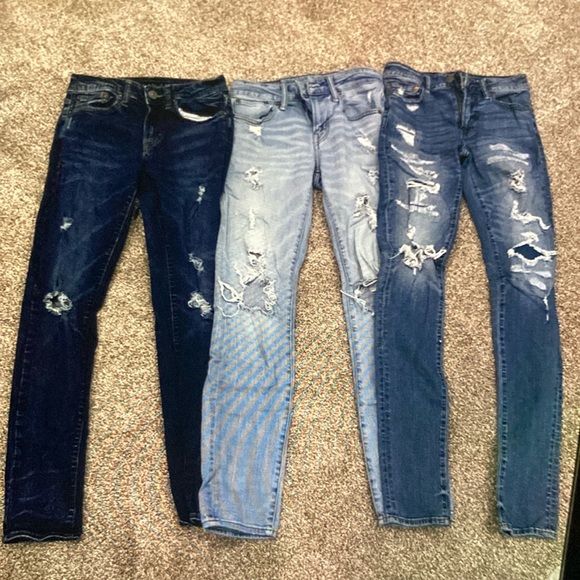 3 pair bundle American Eagle jeans. Size 28x34 - Picture 1 of 2